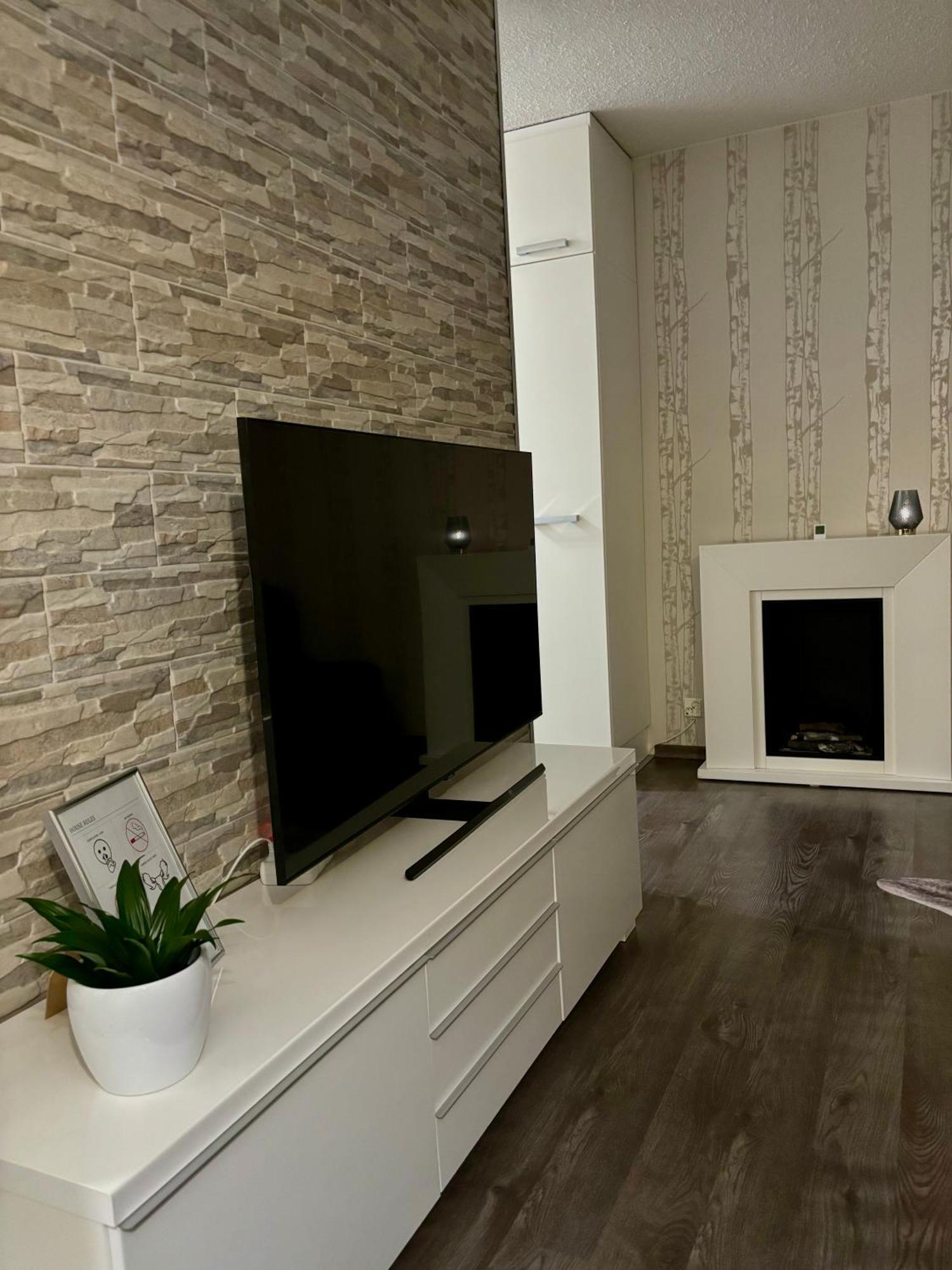 Vartiomaja - Beautiful Apartment Near Arktikum Rovaniemi Kültér fotó